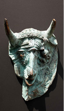 afbeelding van een bronzen beeld; titel: Masker